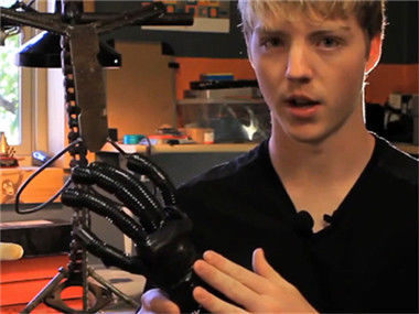【TED】天才少年的仿真假肢3D打印技术